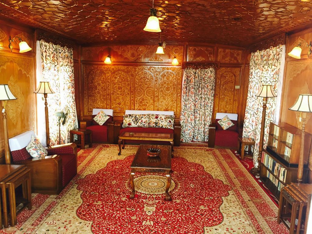 Monarch Group Of Houseboats Ξενοδοχείο Σριναγκάρ Εξωτερικό φωτογραφία