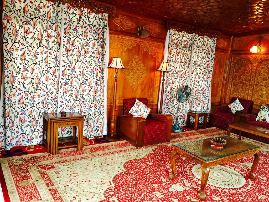 Monarch Group Of Houseboats Ξενοδοχείο Σριναγκάρ Εξωτερικό φωτογραφία