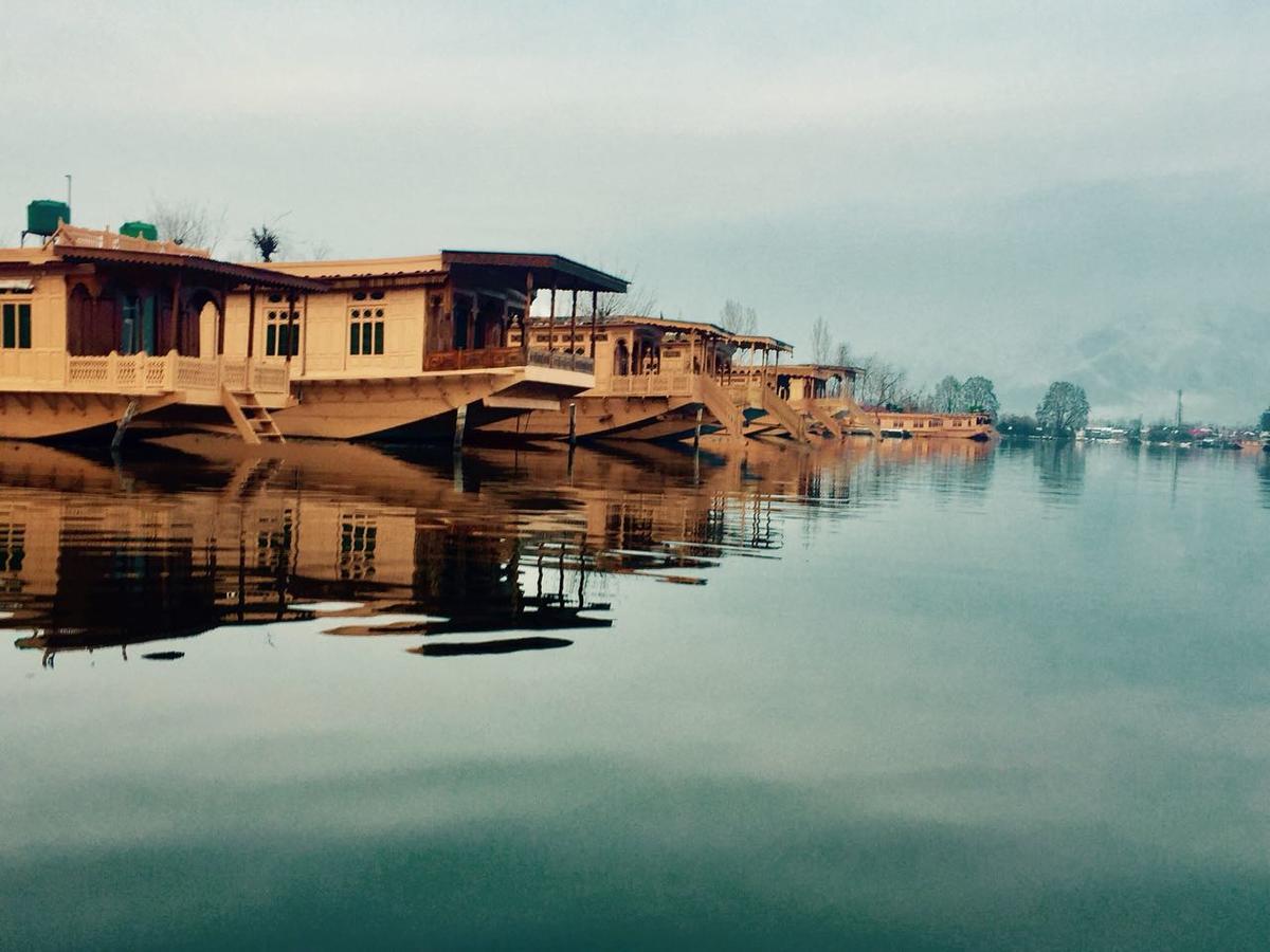 Monarch Group Of Houseboats Ξενοδοχείο Σριναγκάρ Εξωτερικό φωτογραφία